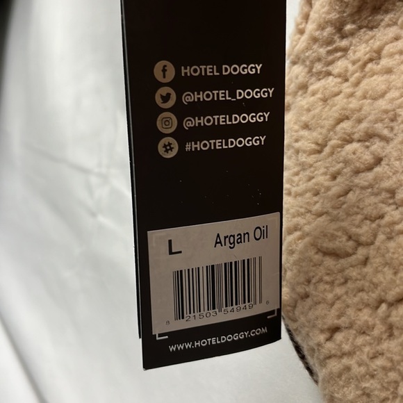 HOTEL Doggy Dog Coat. - Picture 3 of 4